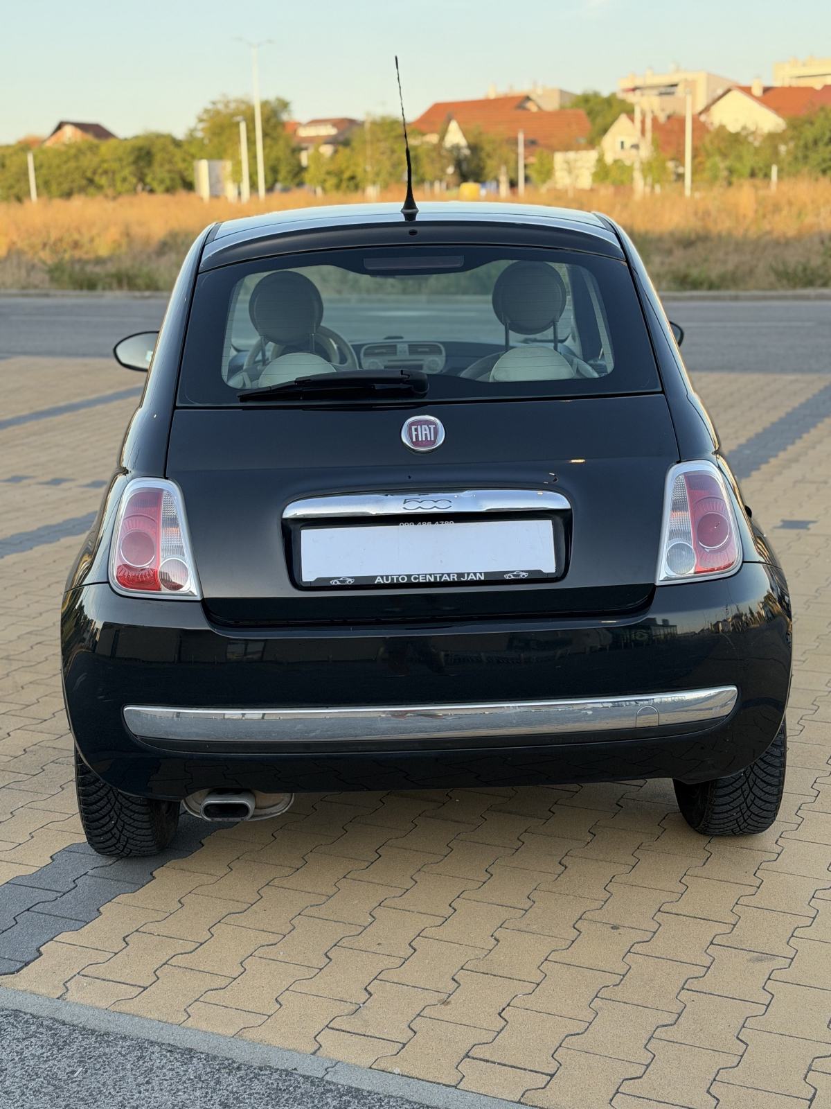 •• FIAT 500 •• 1.2 LOUNGE •• KLIMA •• PANORAMA •• ALU •• ZG ••, fotografija 5
