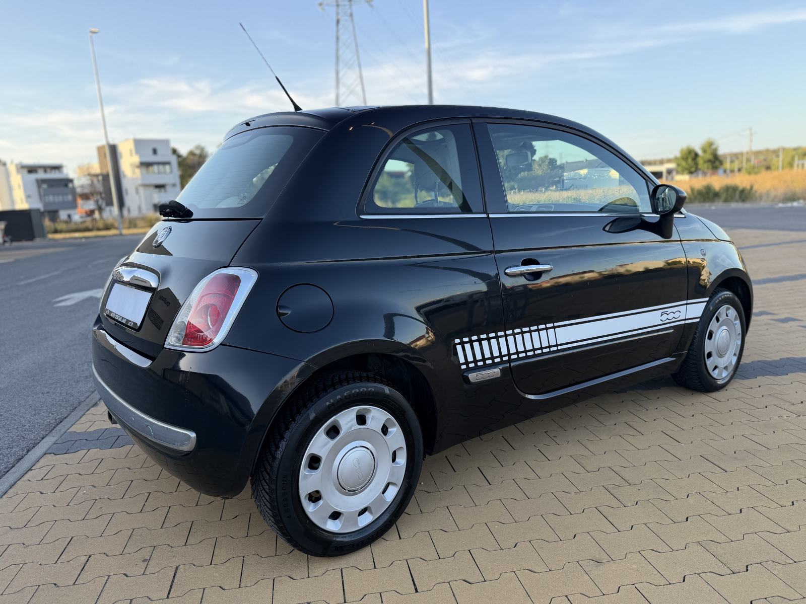 •• FIAT 500 •• 1.2 LOUNGE •• KLIMA •• PANORAMA •• ALU •• ZG ••, fotografija 6