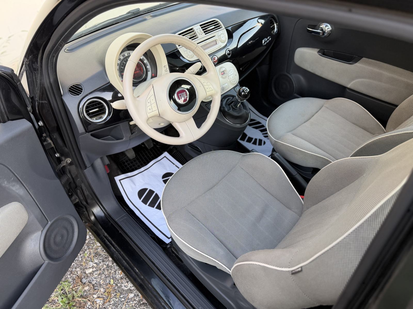 •• FIAT 500 •• 1.2 LOUNGE •• KLIMA •• PANORAMA •• ALU •• ZG ••, fotografija 9