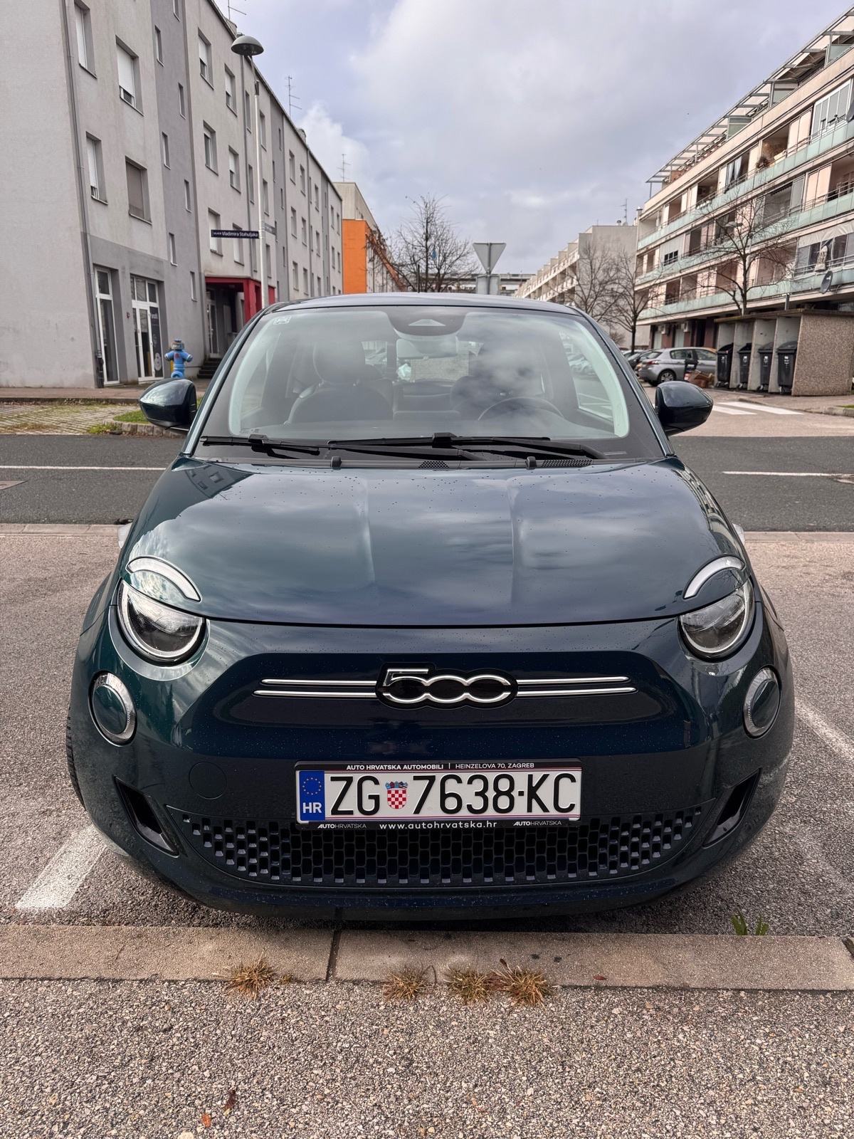 Stilvolle Fiat 500 Automatik Ebenbildnull