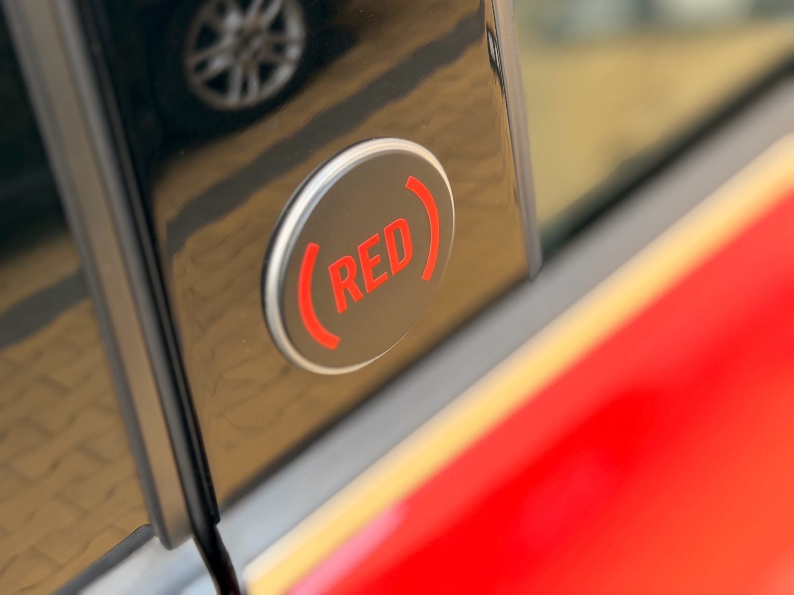 FIAT 500 CABRIO • 1.0 MYLD HIBRID • RED • 65tkm • REDIZAJN • NOVO •, fotografija 16