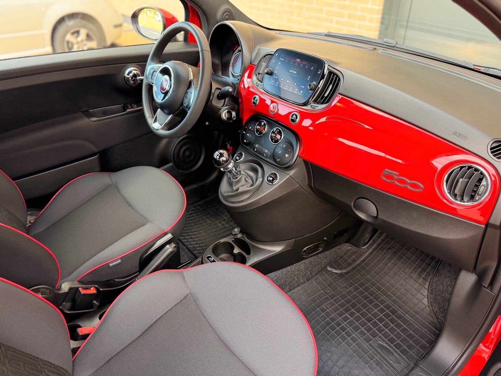 FIAT 500 CABRIO • 1.0 MYLD HIBRID • RED • 65tkm • REDIZAJN • NOVO •, fotografija 13