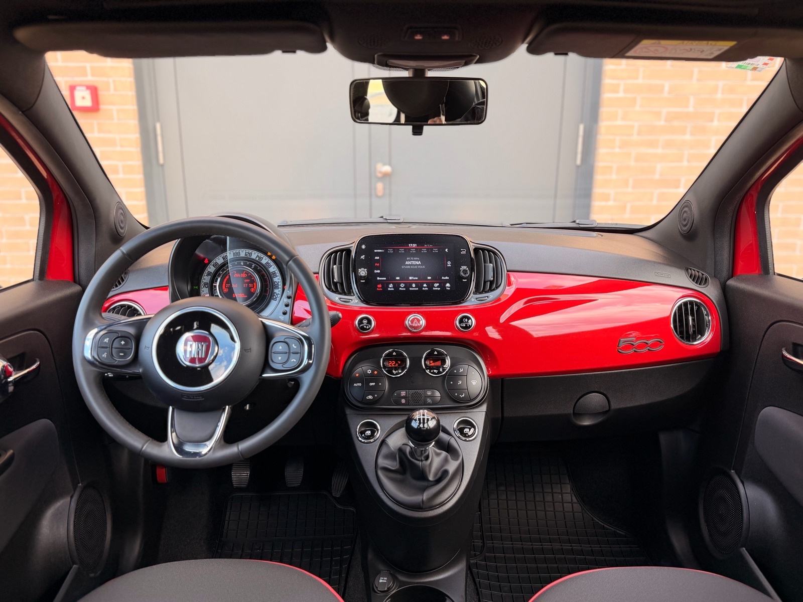 FIAT 500 CABRIO • 1.0 MYLD HIBRID • RED • 65tkm • REDIZAJN • NOVO •, fotografija 11
