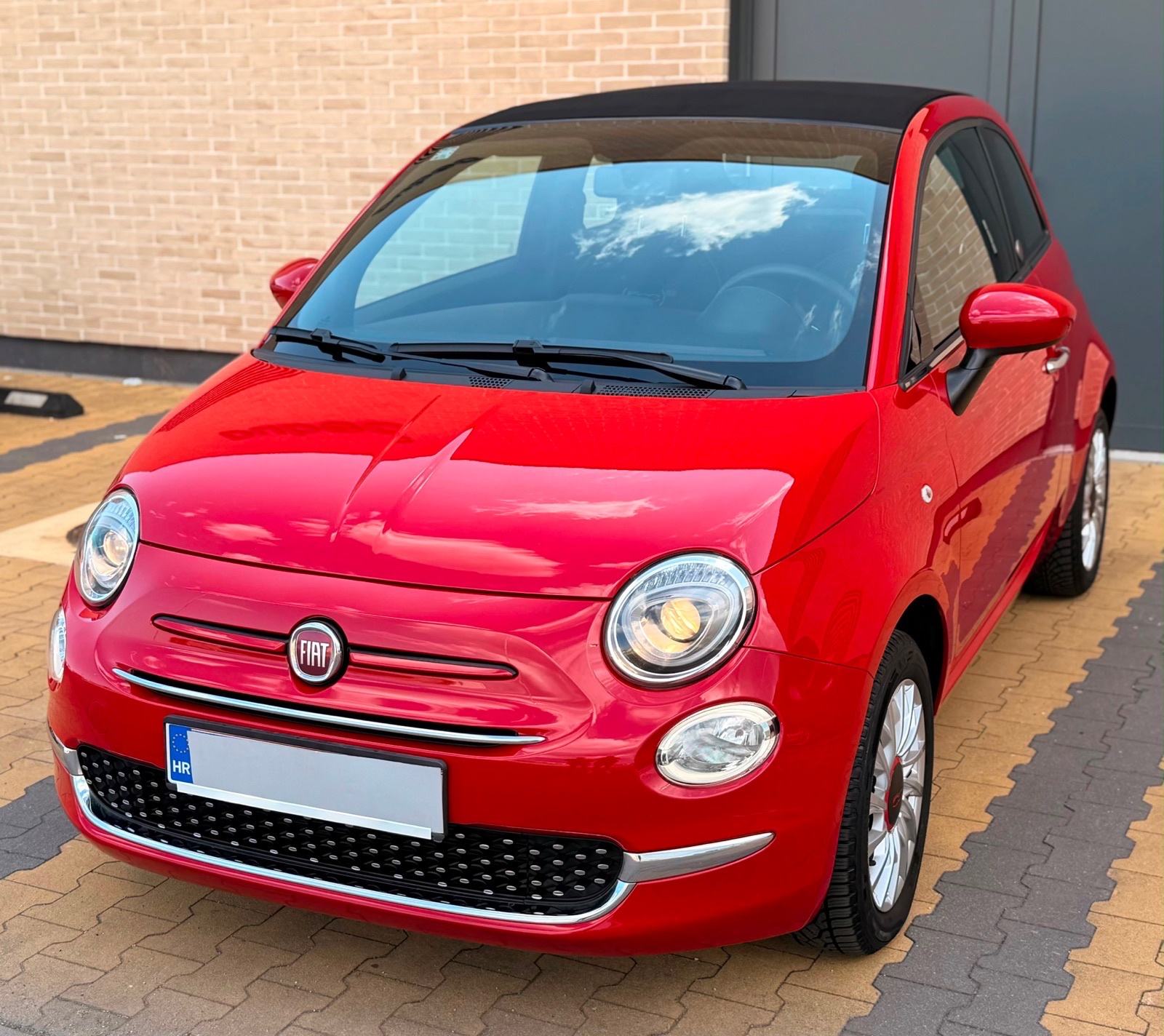 FIAT 500 CABRIO • 1.0 MYLD HIBRID • RED • 65tkm • REDIZAJN • NOVO •, fotografija 2
