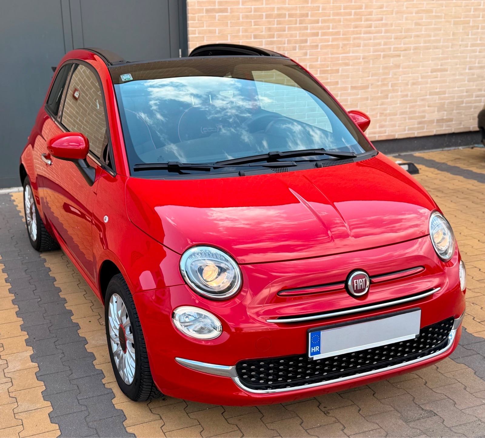 FIAT 500 CABRIO • 1.0 MYLD HIBRID • RED • 65tkm • REDIZAJN • NOVO •, fotografija 4