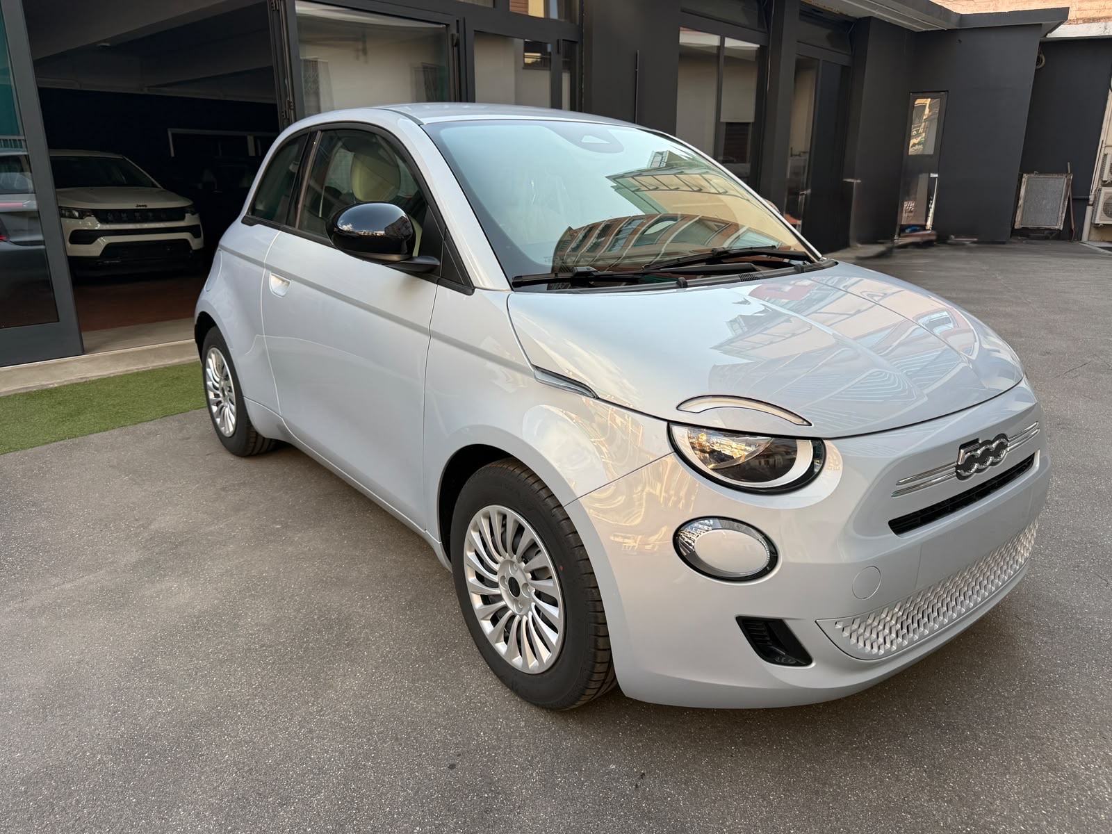 Fiat 500 1,2 POP HIBRID, pogled izvana - slika 1
