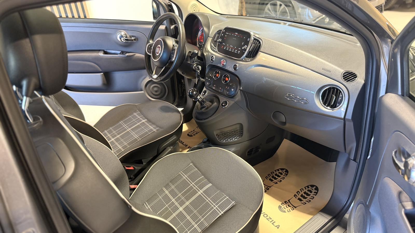 Fiat 500 2018.G. *PANORAMA - TEMPOMAT - ALU - 12 MJ JAMSTVO*, fotografija 16