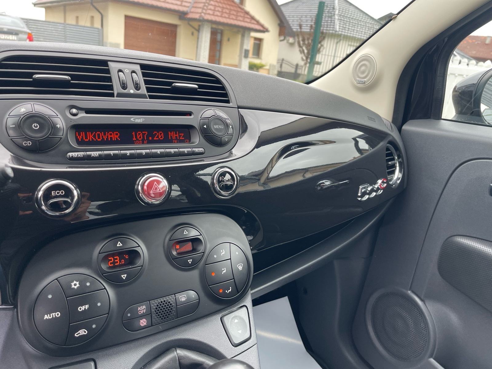 Fiat 500C,0.9Twinair,Cabrio,Bi-xenon,1.Vlasnik, fotografija 12
