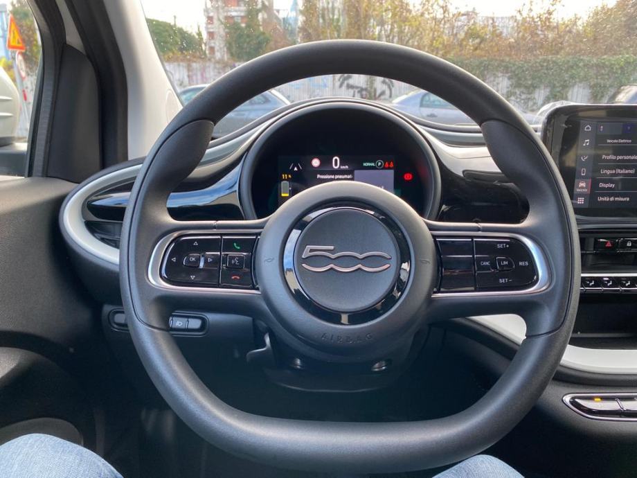 Fiat 500e ELECTRIC AUTOMATIK, NOVO VOZILO, 4X GARANCIJA!!!, fotografija 12