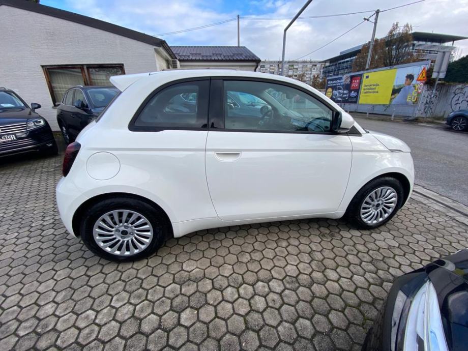 Fiat 500e ELECTRIC AUTOMATIK, NOVO VOZILO, 4X GARANCIJA!!!, fotografija 9