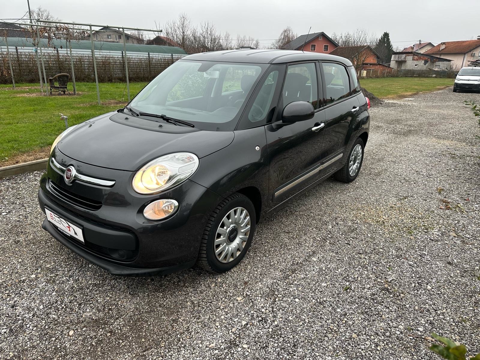 Fiat 500L 0,9 Pop, pogled izvana - slika 3