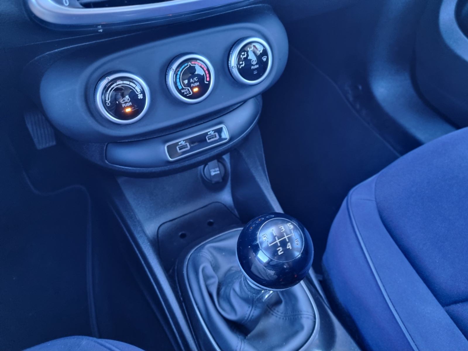Fiat 500X 1.0 URBAN - ODLIČNO OHRANJEN - ZNANA ZGODOVINA, fotografija 13