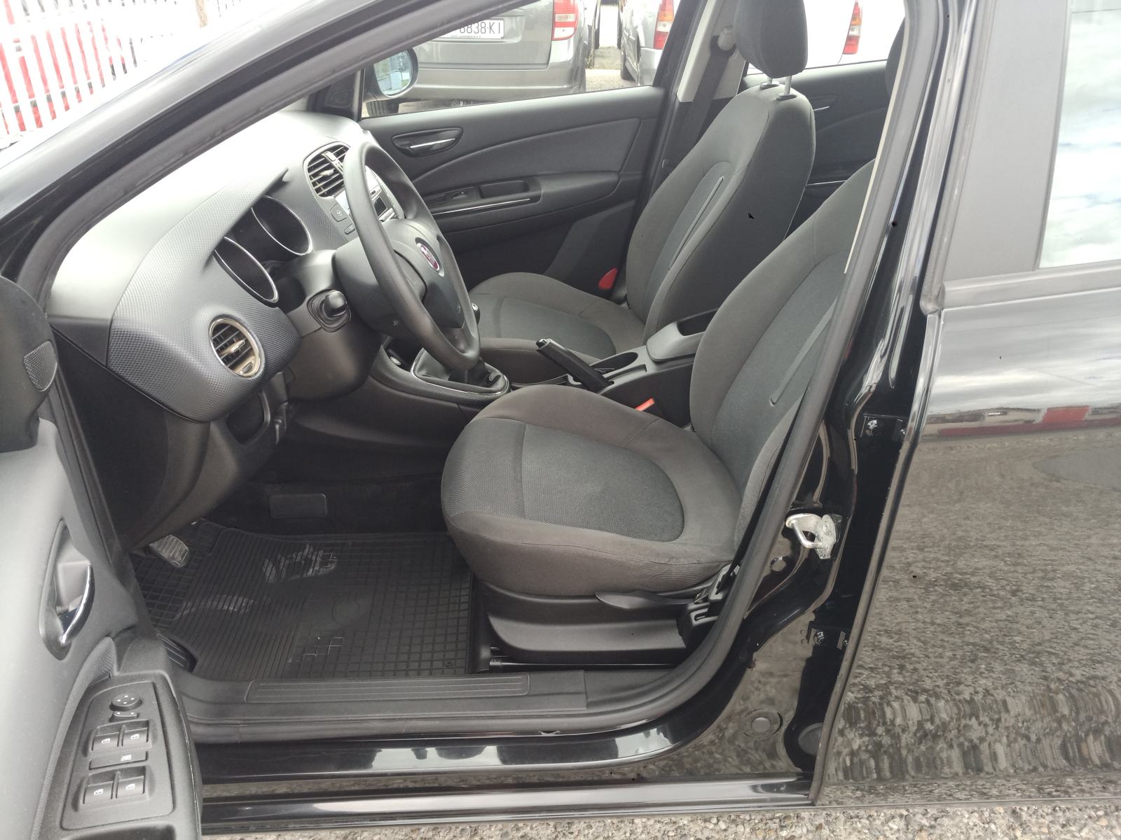 Fiat Bravo 1,4 16V 133.000km. REG do 7/27, fotografija 15
