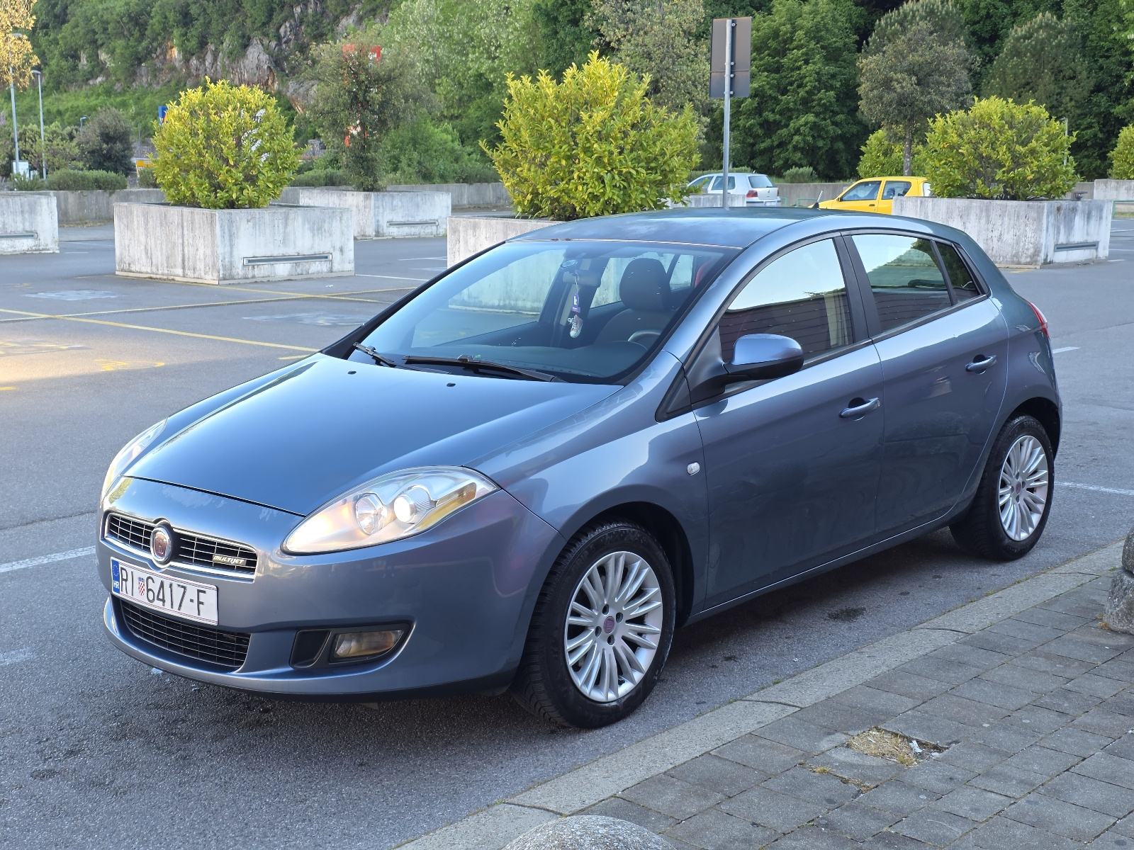 Fiat Bravo 1,6 JTD 88kW 6 brz reg. 02.27., pogled izvana - slika 1