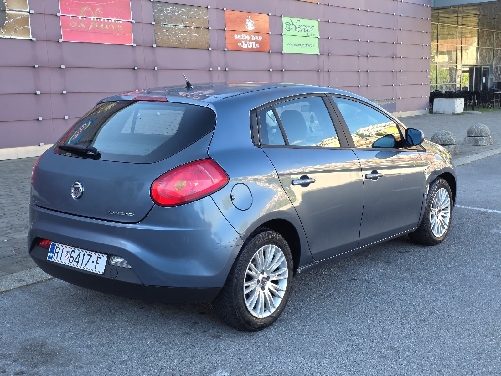 Fiat Bravo 1,6 JTD 88kW 6 brz reg. 02.27., pogled izvana - slika 3
