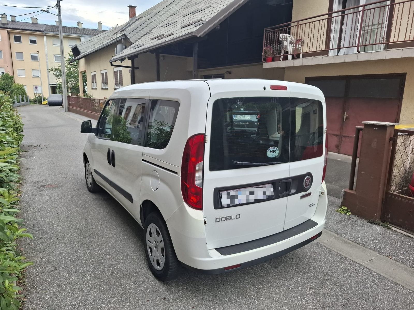 Fiat Doblo 1.3 JTD PUTNIČKI 5 SJEDALA! 2016.g. NIJE UVOZ! SERVISNA!, fotografija 2