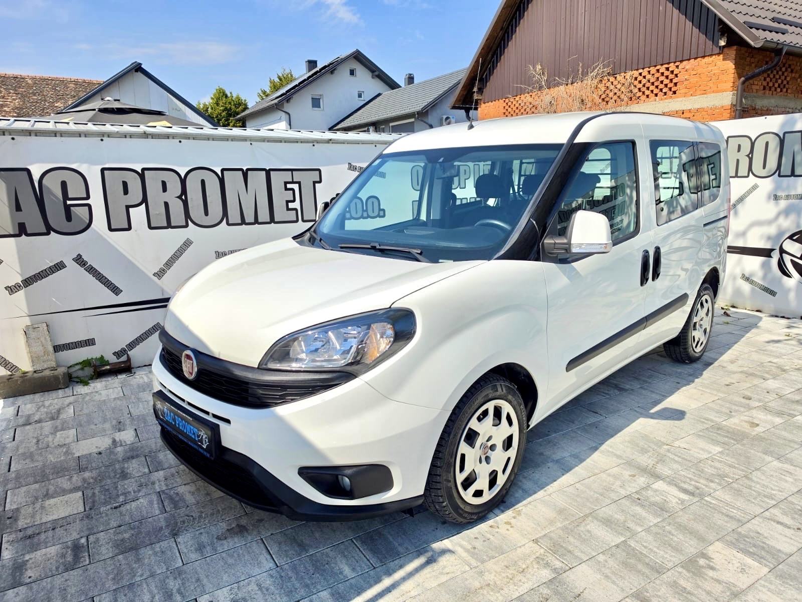 Fiat Doblo 1.6 MJET = SAMO 48 TKM= N1- 5 SJEDALA =NOV NOV, fotografija 13