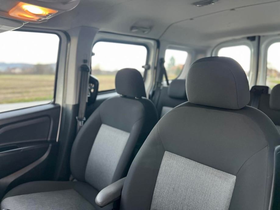 Fiat Doblo 1,6 Multijet ODBITAK PDV, fotografija 12