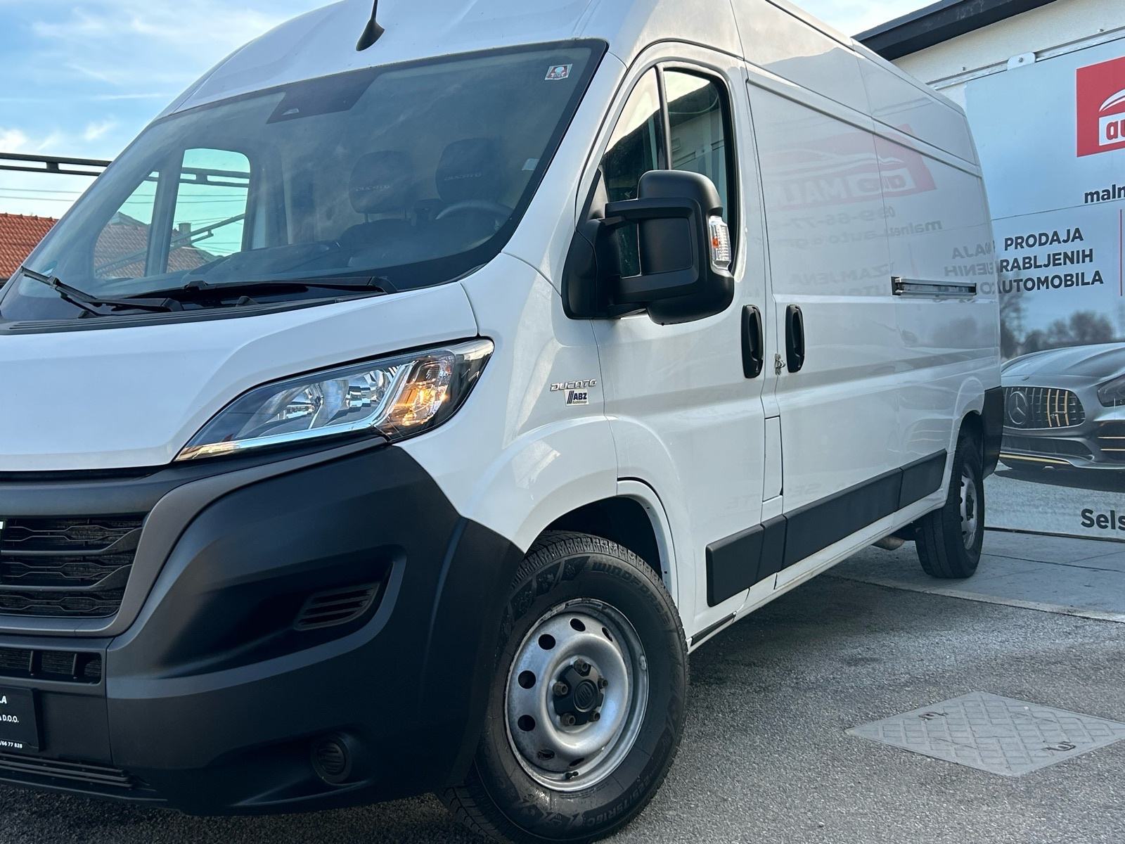 Fiat Ducato 2,2 DISEL 2021G.NOVI MODEL 103KW.2 BOĆNA VRATA SERVISNA, fotografija 3