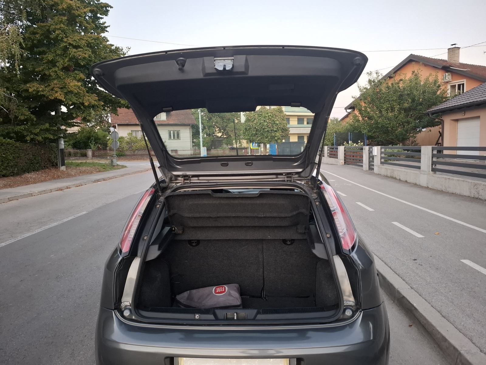 Fiat Grande Punto 1.2i, 8v, 2015.g. SERVISNA I POTVDA O KM, 169000 KM, fotografija 17