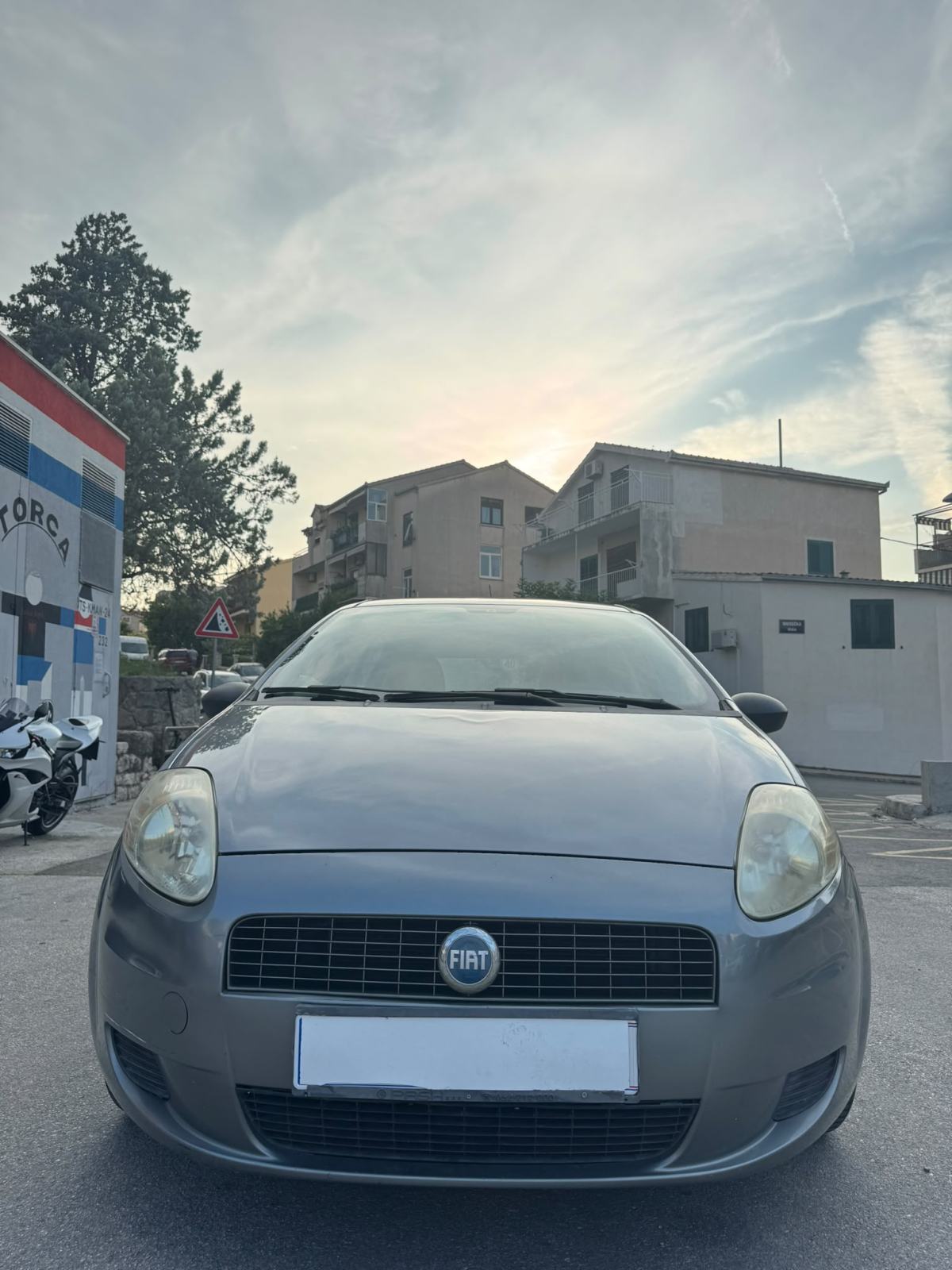 Fiat Grande Punto 1,4 8v 5 vrata klima samo 150tkm ispis km Hr auto, fotografija 7