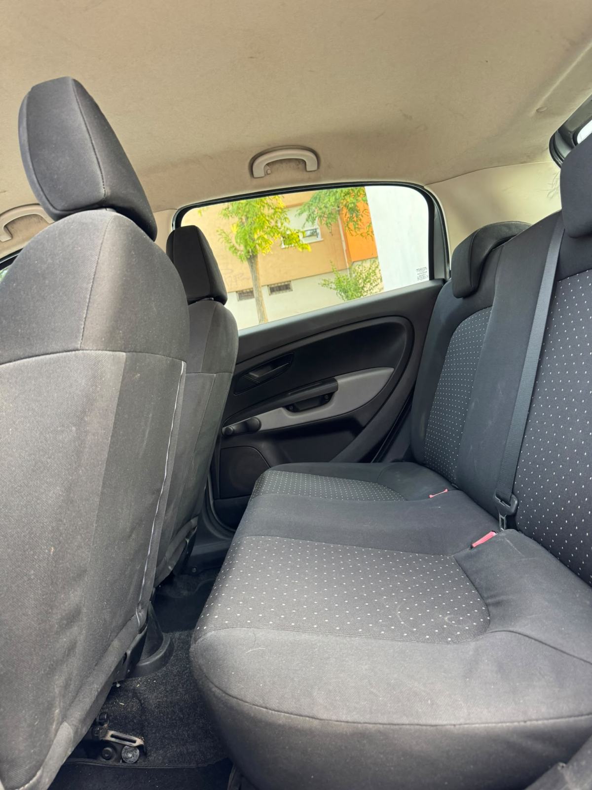 Fiat Grande Punto 1,4 8v 5 vrata klima samo 150tkm ispis km Hr auto, fotografija 9