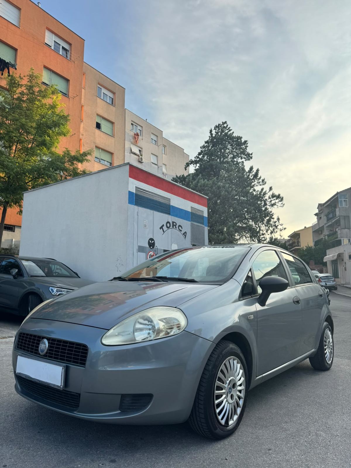 Fiat Grande Punto 1,4 8v 5 vrata klima samo 150tkm ispis km Hr auto, fotografija 3