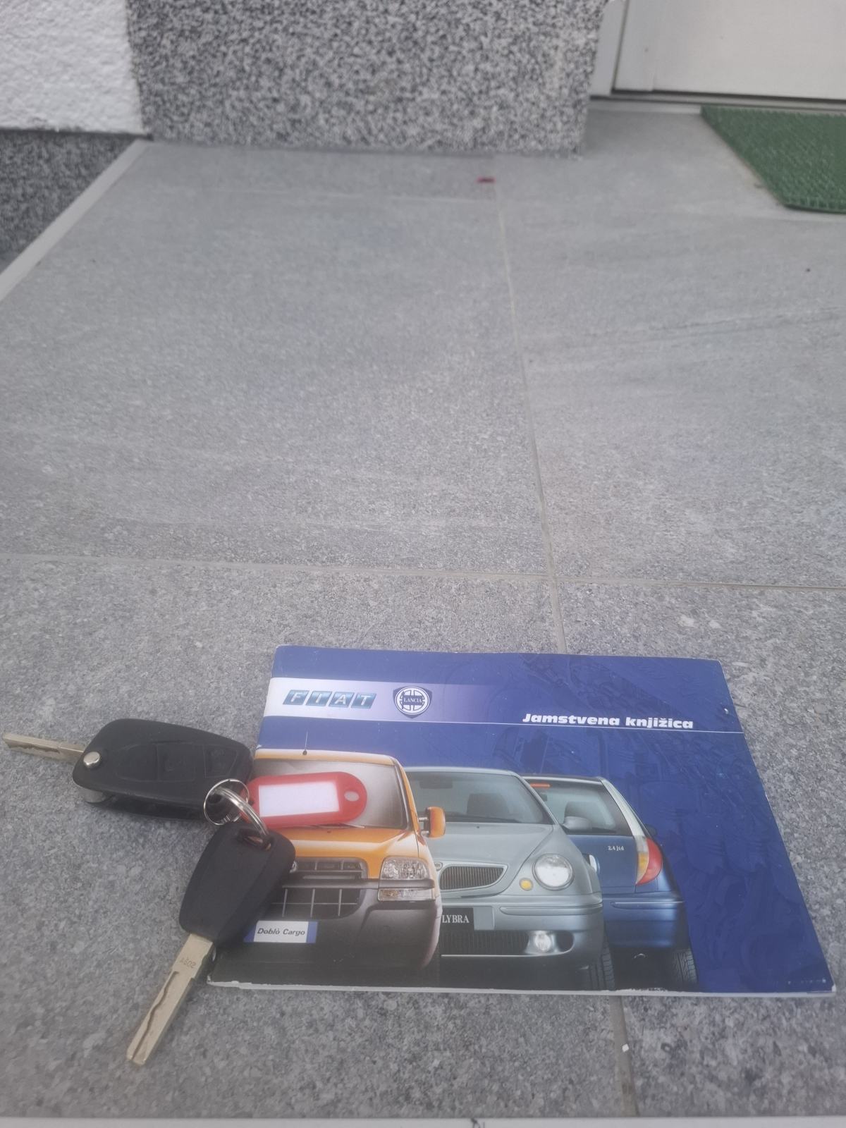 Fiat Grande Punto 1.4 i, 8v, SAMO 124000 KM, POTVRDA O KM, KAO NOV !, pogled izvana - slika 3