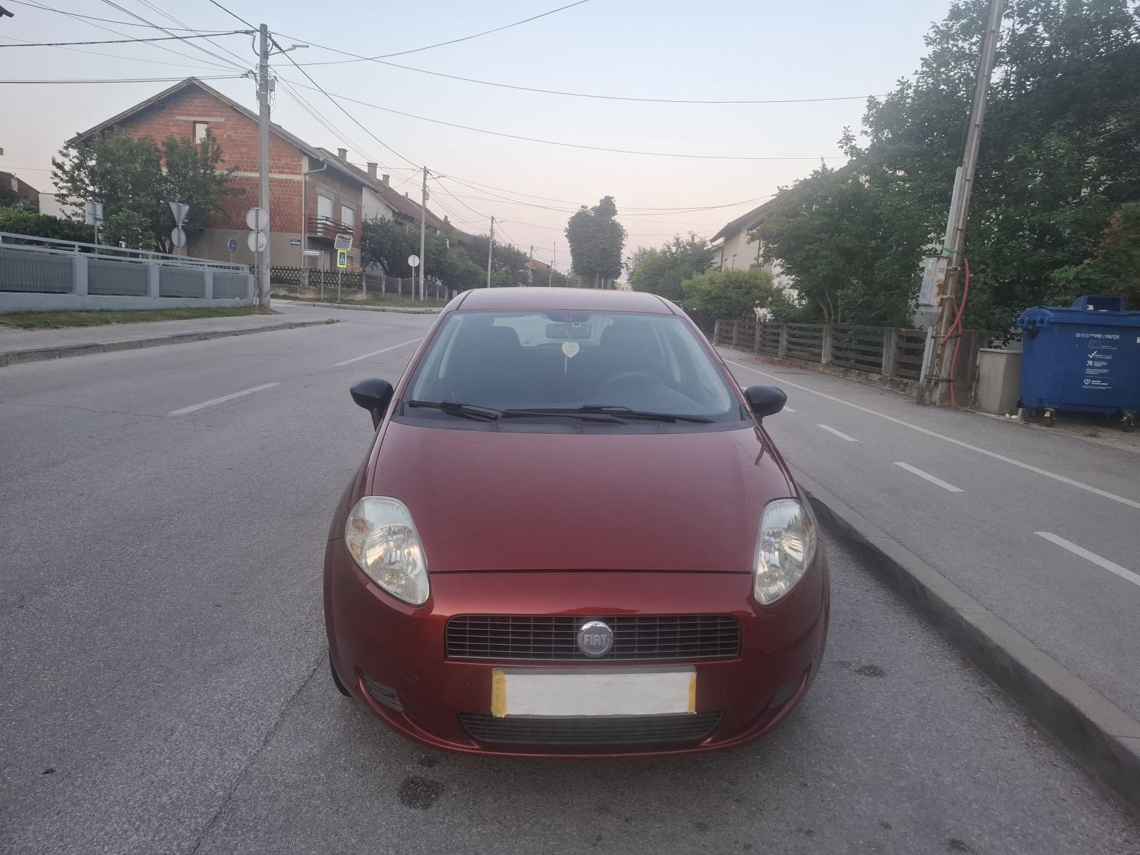 Fiat Grande Punto 1.4 i, 8v, SAMO 124000 KM, POTVRDA O KM, KAO NOV !, pogled izvana - slika 5