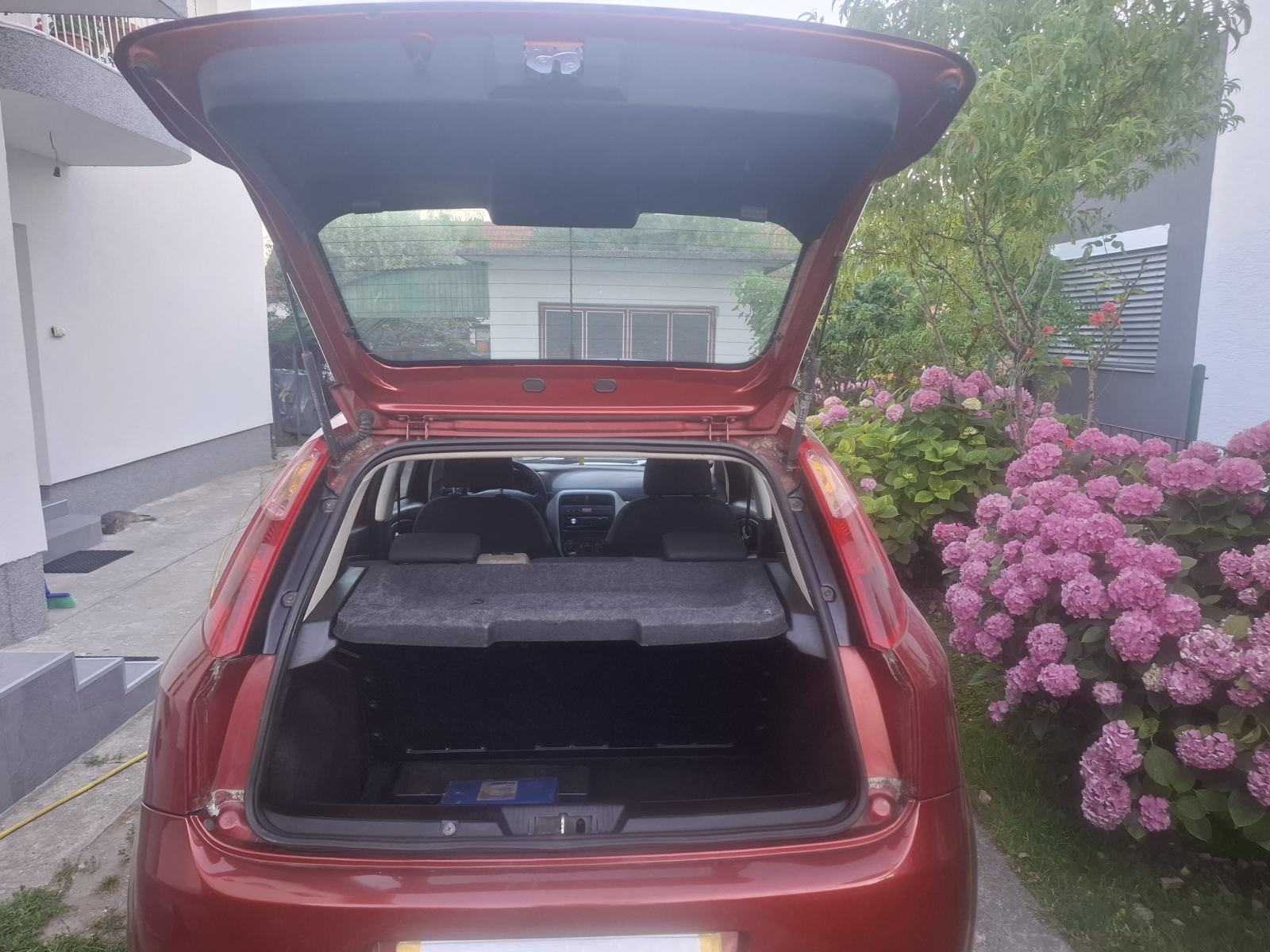 Fiat Grande Punto 1.4 i, 8v, SAMO 124000 KM, POTVRDA O KM, KAO NOV !, fotografija 20