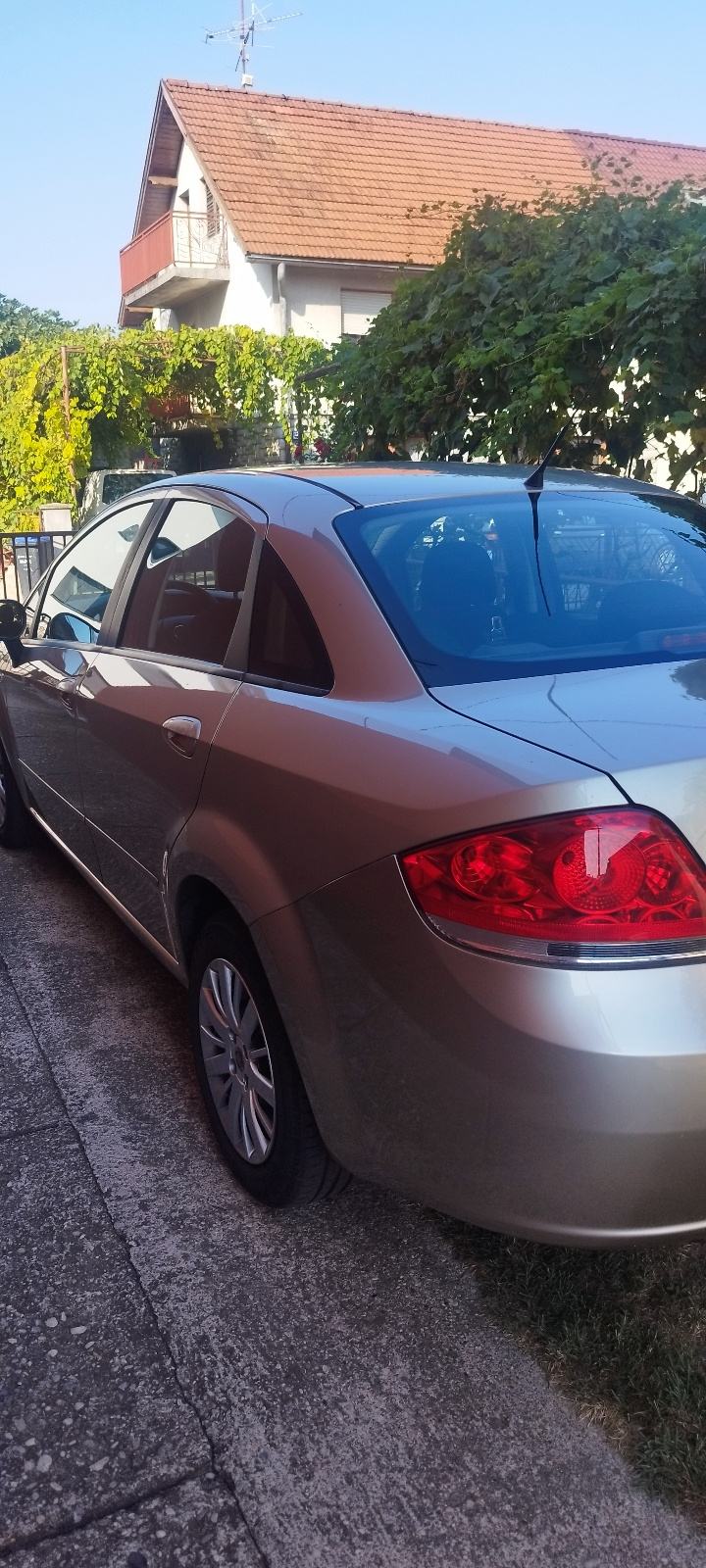 Fiat Linea 1,3 JTD, pogled izvana - slika 5