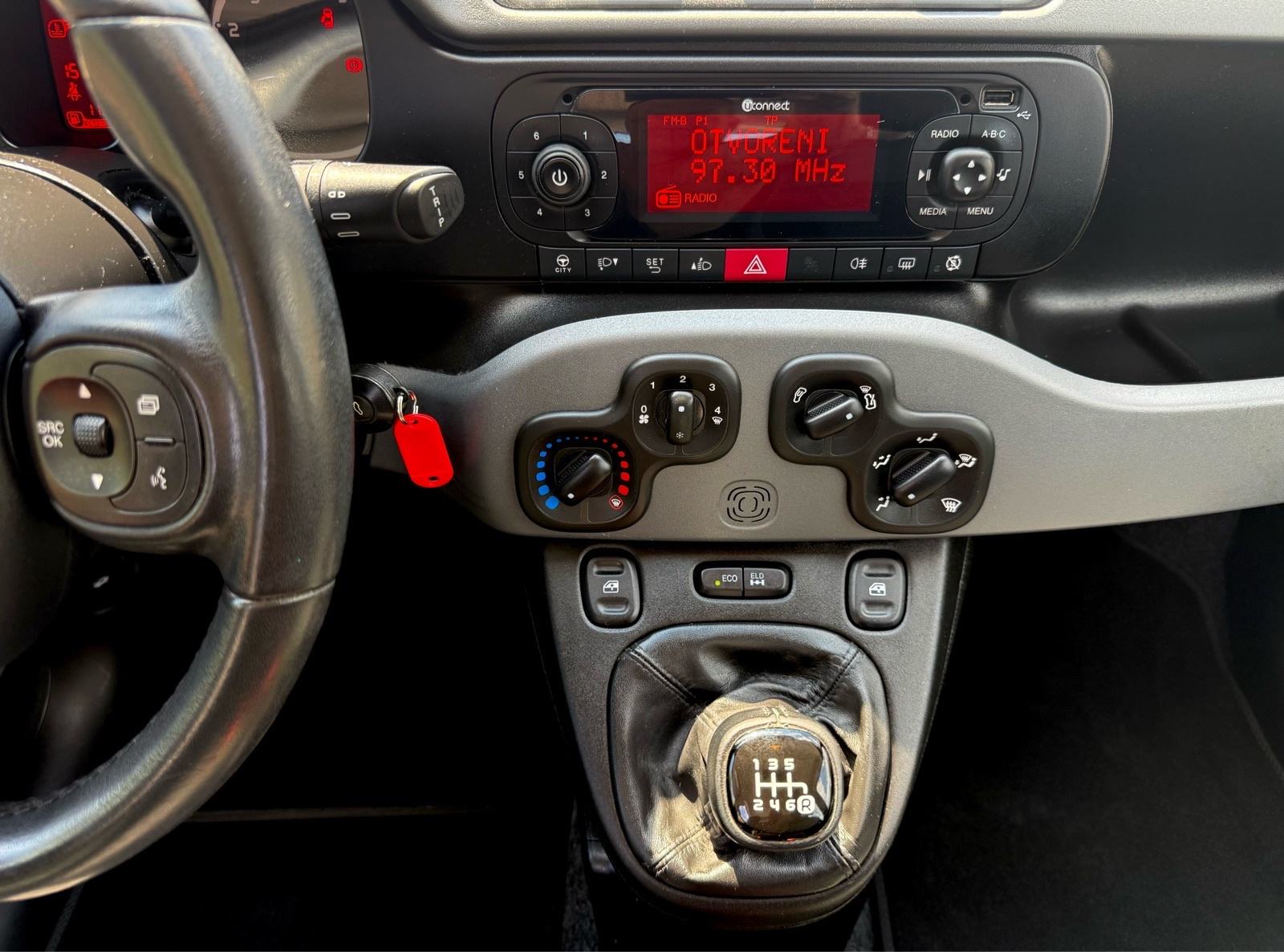 FIAT Panda 0.9 TwinAir pogon 4x4 *85 ks/sva oprema/4 AWD/Eco mod*, fotografija 18