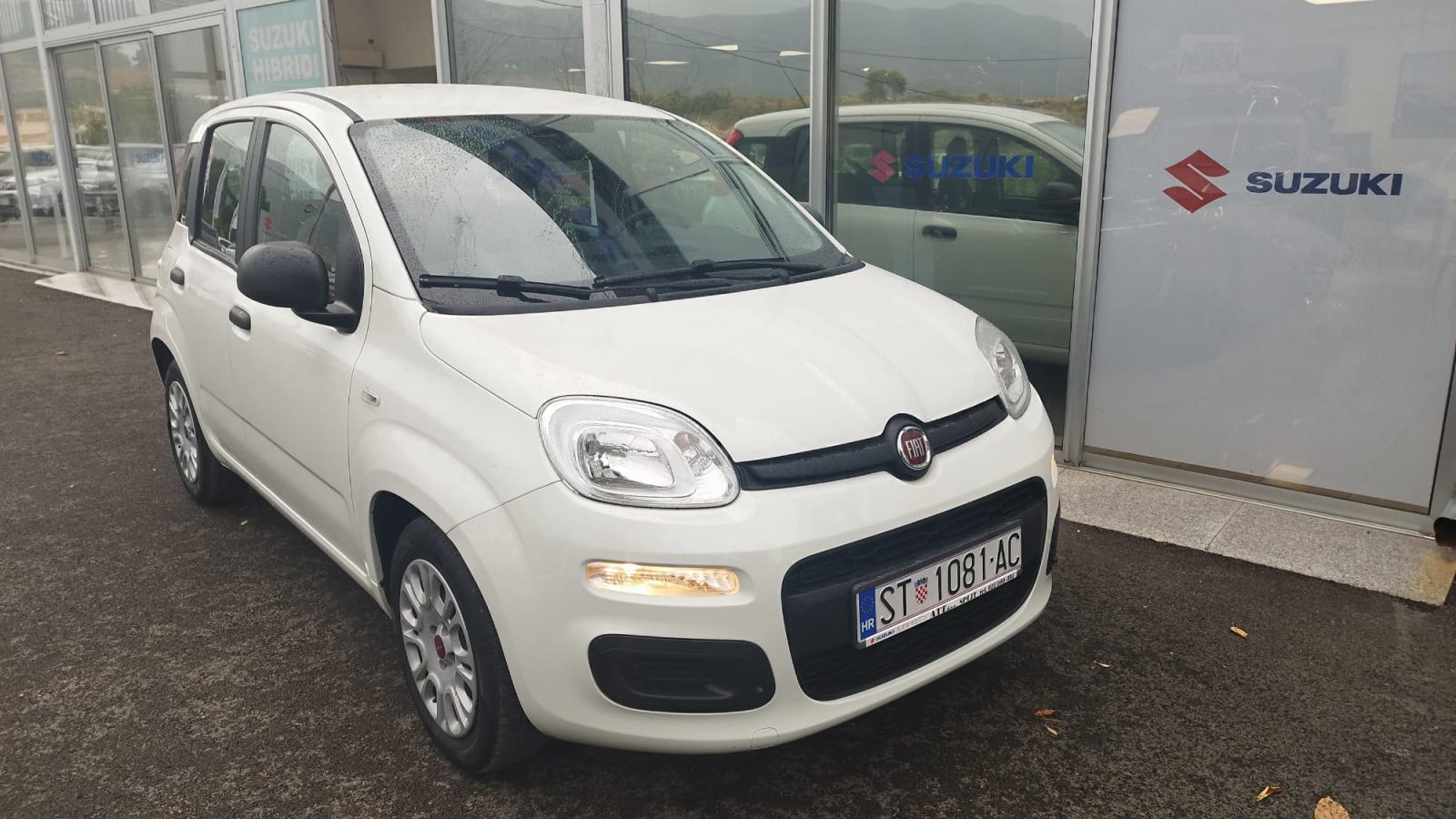 AKCIJA! Fiat Panda 1,0 Hybrid 2022. reg. do 04/2027, fotografija 3
