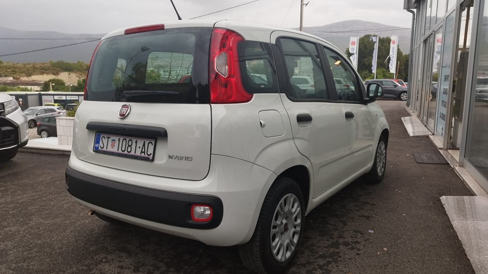 AKCIJA! Fiat Panda 1,0 Hybrid 2022. reg. do 04/2027, fotografija 8