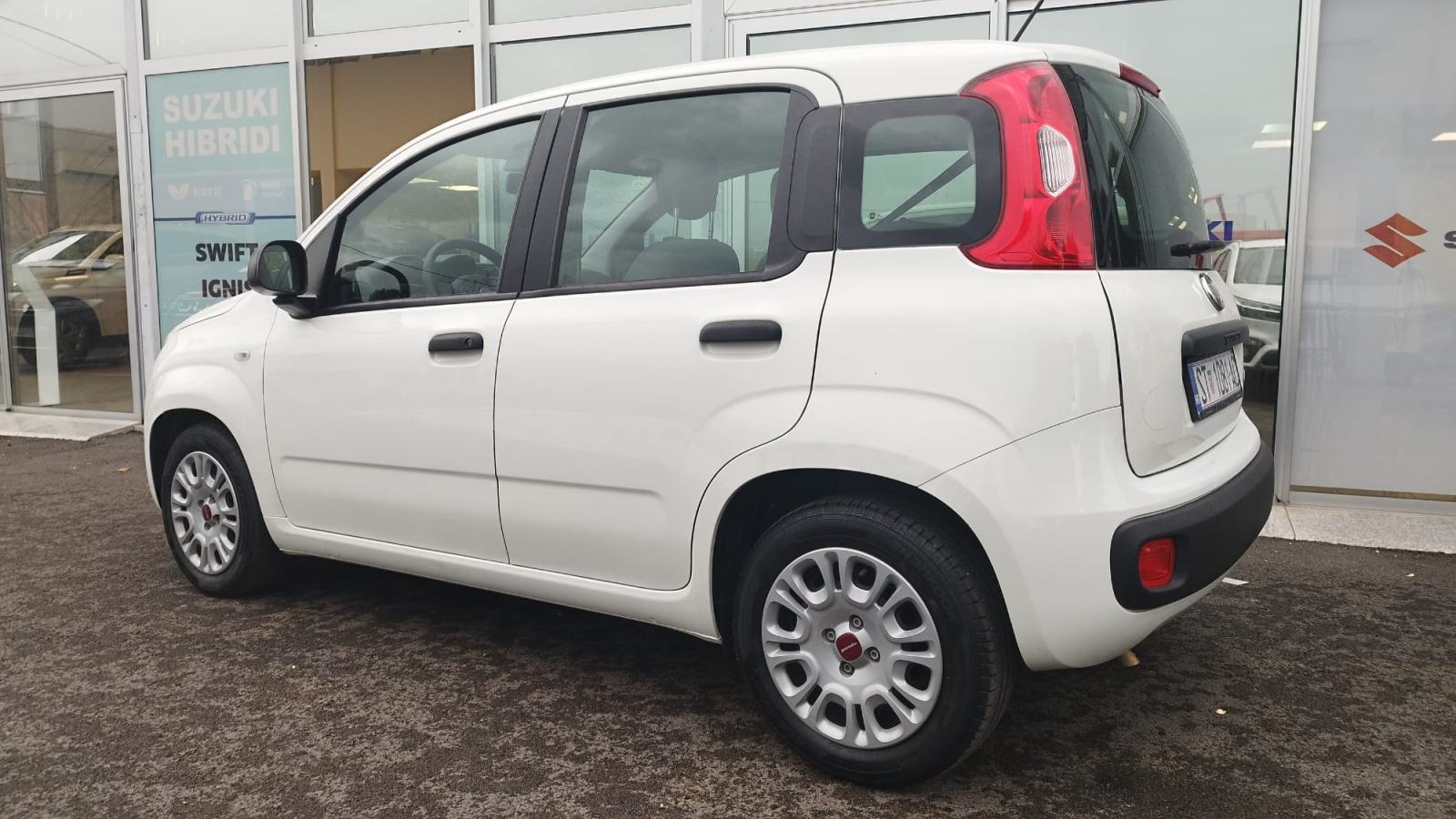 AKCIJA! Fiat Panda 1,0 Hybrid 2022. reg. do 04/2027, fotografija 4