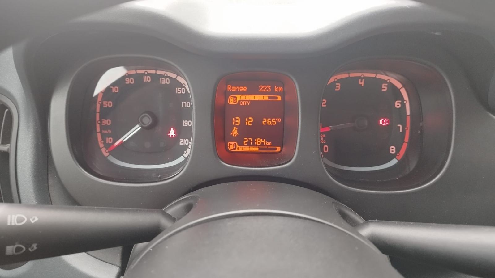 AKCIJA! Fiat Panda 1,0 Hybrid 2022. reg. do 04/2027, fotografija 12