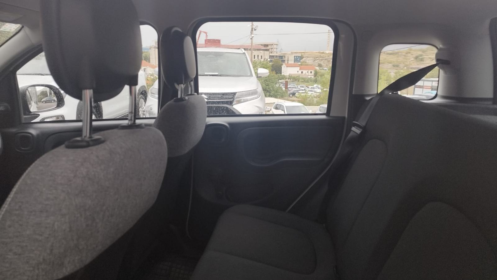 AKCIJA! Fiat Panda 1,0 Hybrid 2022. reg. do 04/2027, fotografija 13
