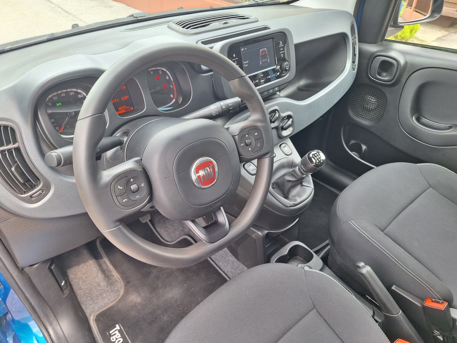 Fiat Panda 1,0 HYBRID TVORNICKO JAMSTVO 5+, fotografija 9
