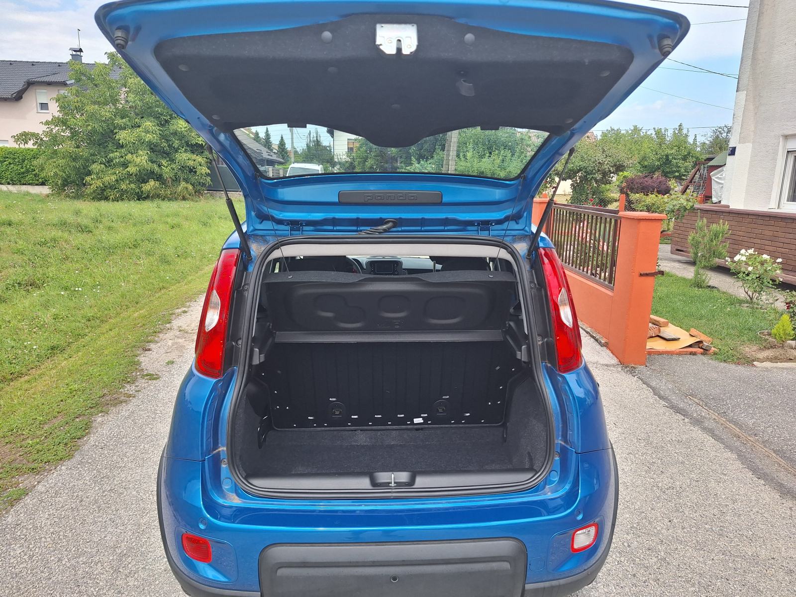 Fiat Panda 1,0 HYBRID TVORNICKO JAMSTVO 5+, fotografija 12