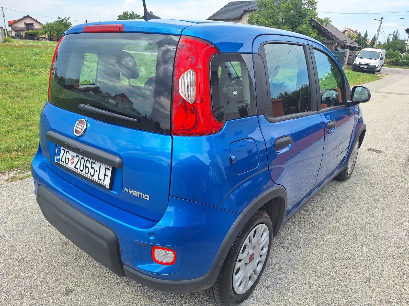Fiat Panda 1,0 HYBRID TVORNICKO JAMSTVO 5+, fotografija 7