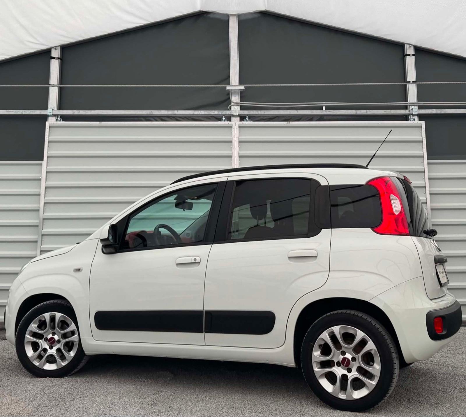 Fiat Panda 1.2 - 1. VLASNIK - SAMO 129.000 KM - ALU - ODLIČNA, fotografija 6
