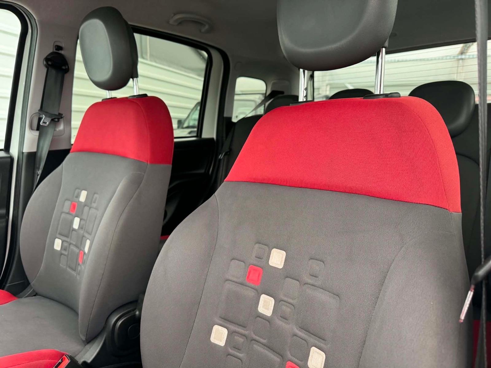 Fiat Panda 1.2 - 1. VLASNIK - SAMO 129.000 KM - ALU - ODLIČNA, fotografija 9