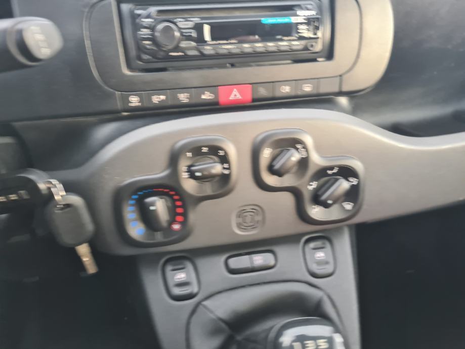 Fiat Panda 1,2,2015 GOD, 140000 KM, KLIMA,KARTICE, fotografija 8