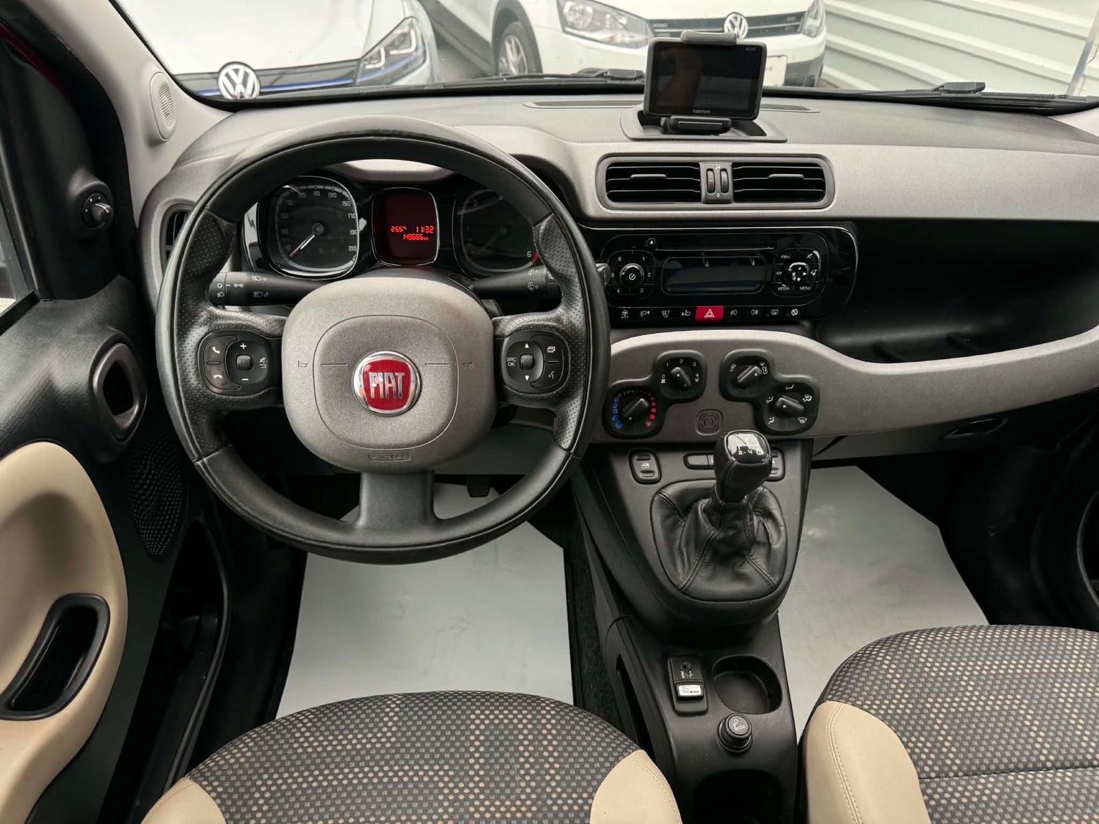 Fiat Panda 1.3 MULTIJET - 4X4 POGON - ALU - VELIK SERVIS, fotografija 12