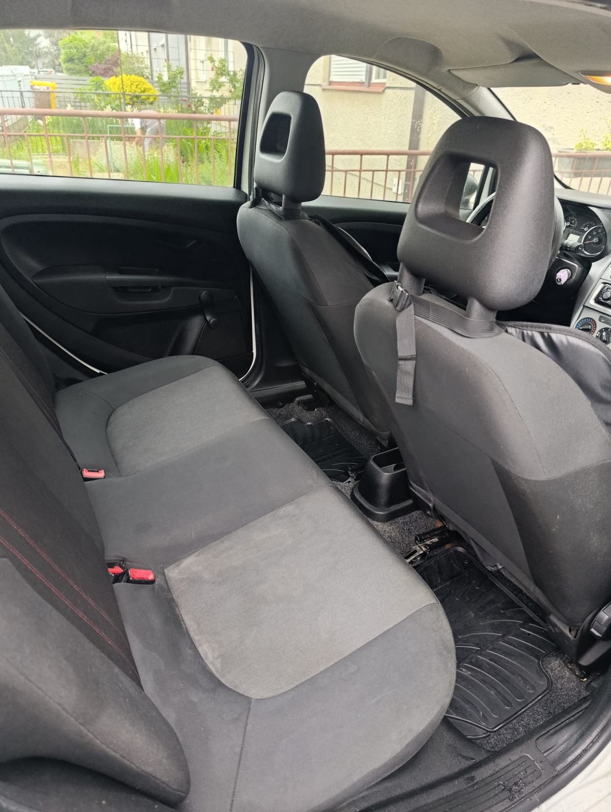 Fiat Punto 1,2 REG DO 12 MJ, fotografija 6