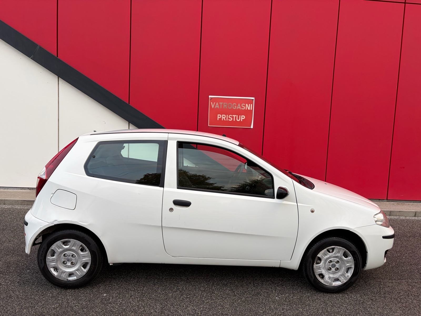 FIAT PUNTO 1.2 ACTIVE KLIMA EL. PODIZACI PRVI VLASNIK KAO NOV!!, fotografija 6