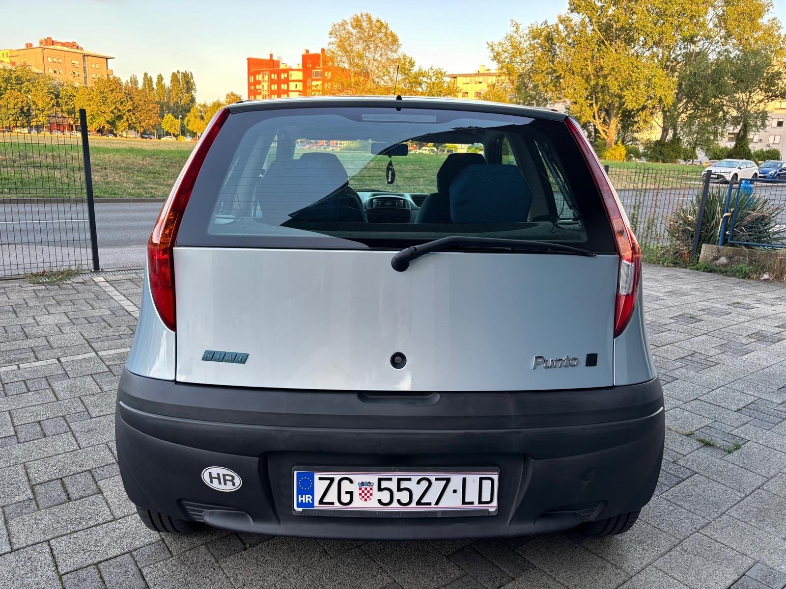 Fiat Punto 1.2 benzin, 1. Vlasnik, samo 81ooo kilometara, servo, klima, fotografija 5