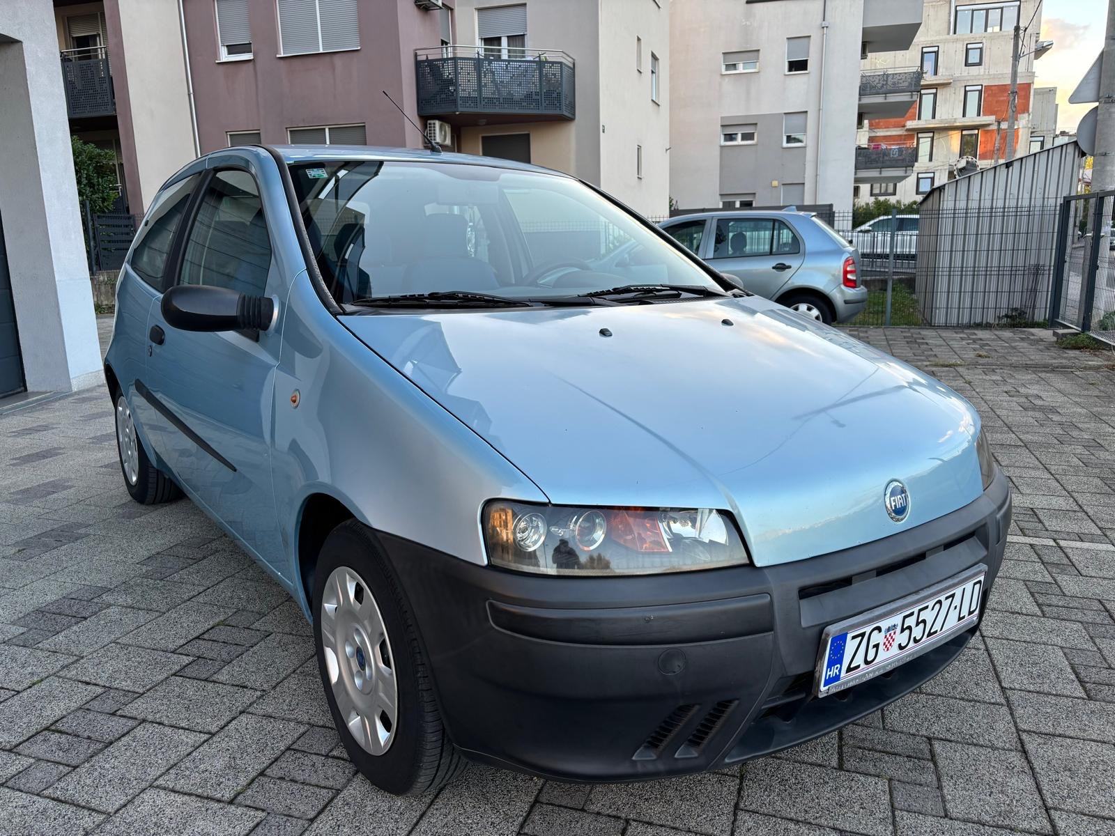 Fiat Punto 1.2 benzin, 1. Vlasnik, samo 81ooo kilometara, servo, klima, fotografija 2
