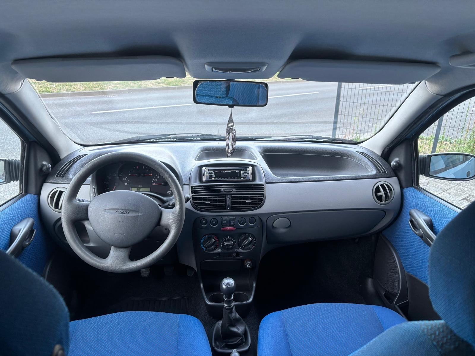 Fiat Punto 1.2 benzin, 1. Vlasnik, samo 81ooo kilometara, servo, klima, fotografija 9