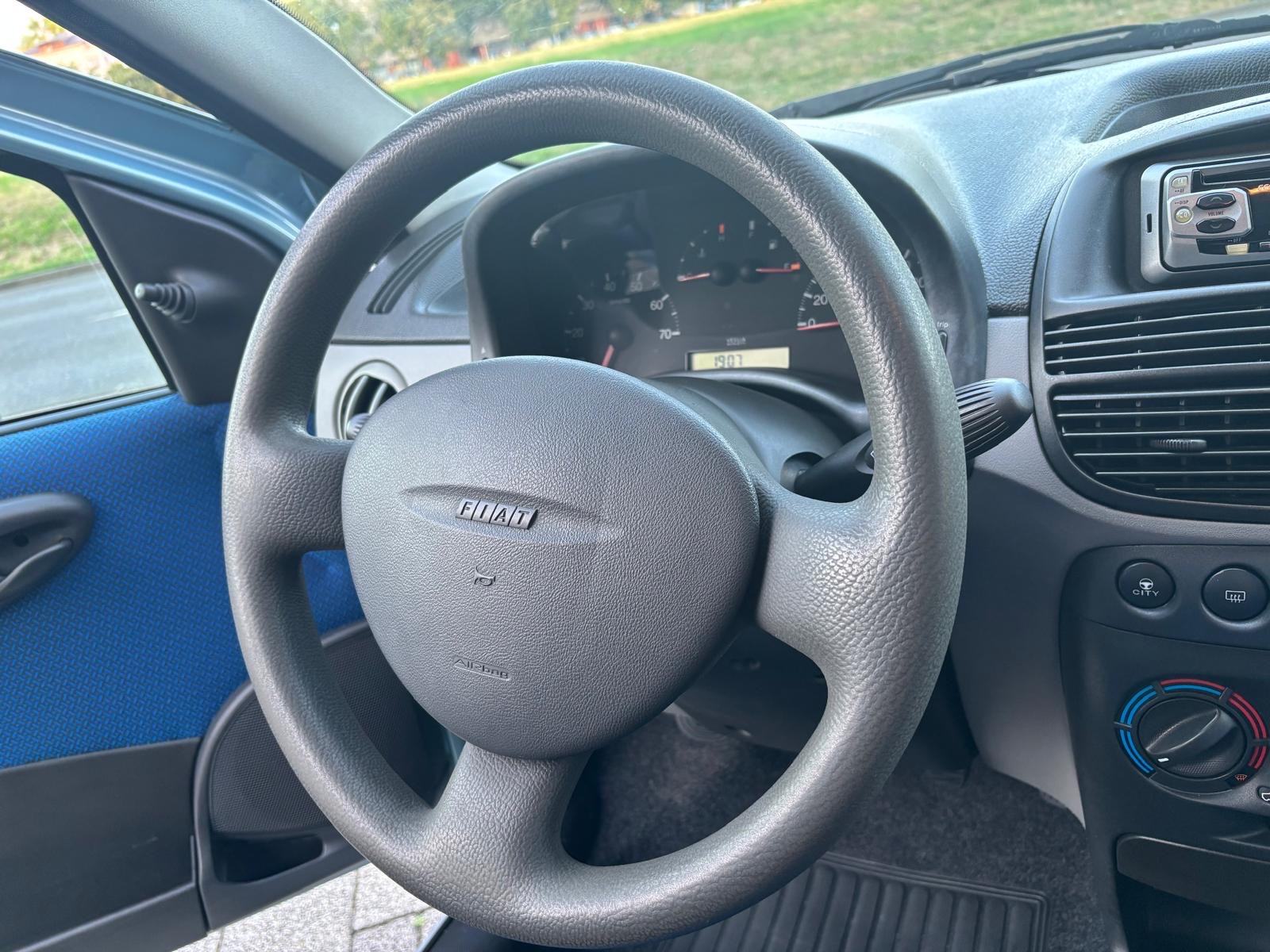 Fiat Punto 1.2 benzin, 1. Vlasnik, samo 81ooo kilometara, servo, klima, fotografija 10